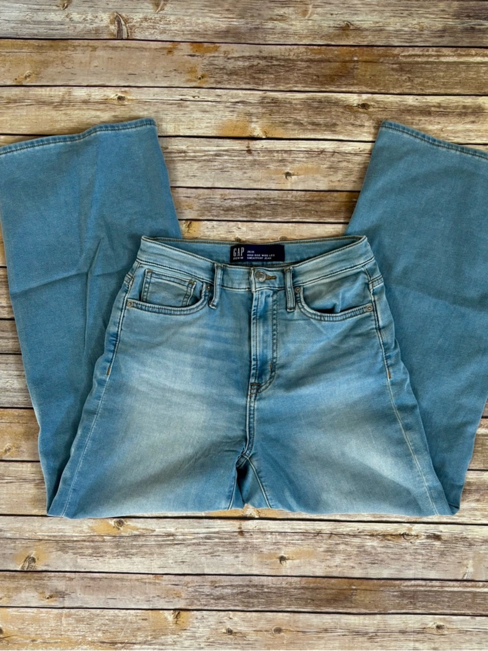 GAP Light Wash High Rise Wide-Leg Sweatpant Jeans Women 26, 2s - Picture 2 of 6